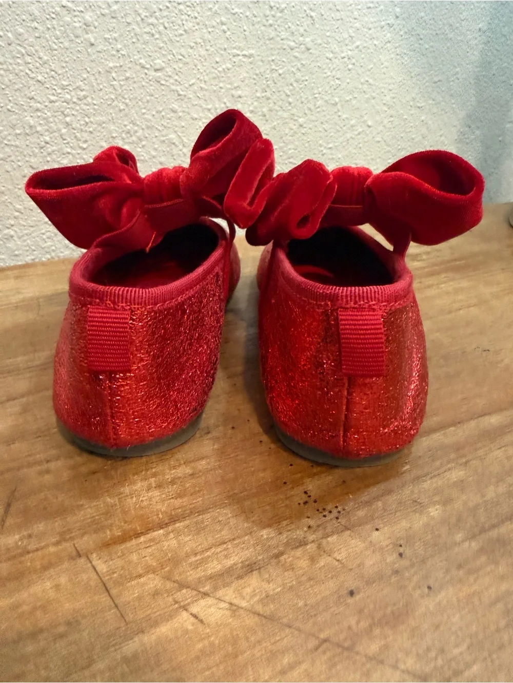 H&M Kids Red Glitter Ballet Flats Velvet Bow Shoes Size 11 EU 28 Like New